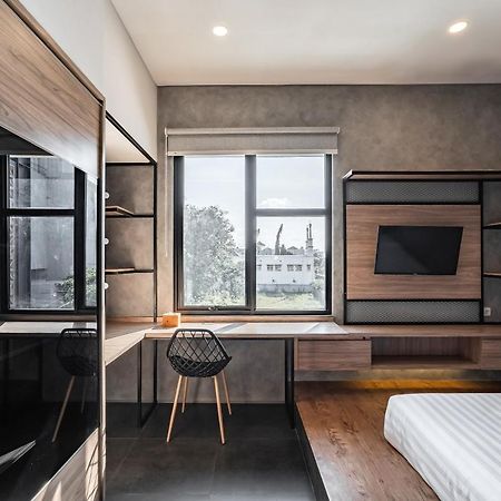 Loa Living Solo Baru Hotel Grogol Buitenkant foto