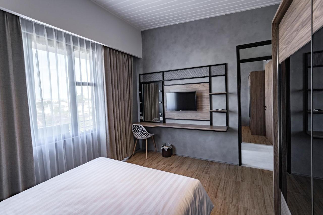 Loa Living Solo Baru Hotel Grogol Buitenkant foto