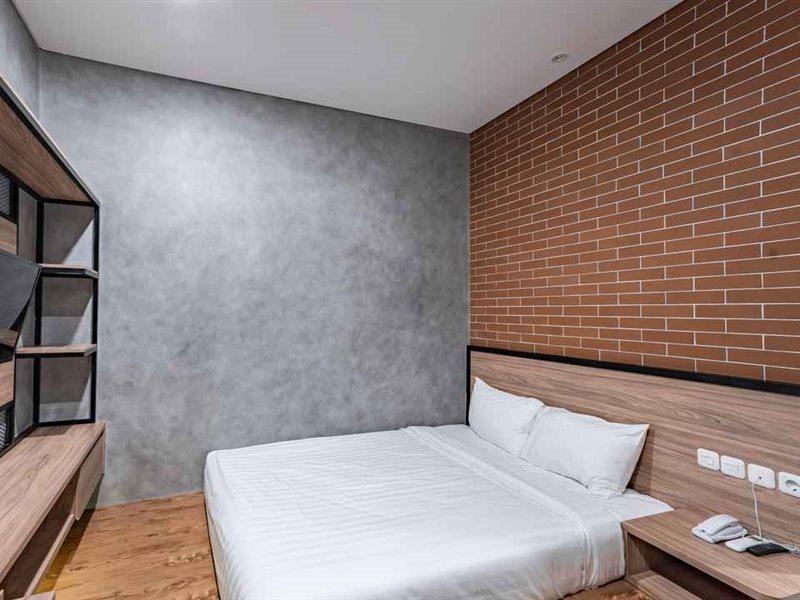 Loa Living Solo Baru Hotel Grogol Buitenkant foto